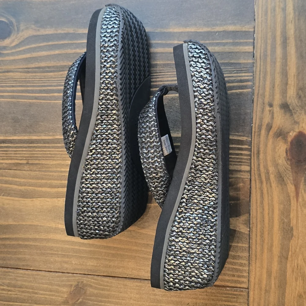 Volatile Women's Black Sandals - Picture 7 of 10